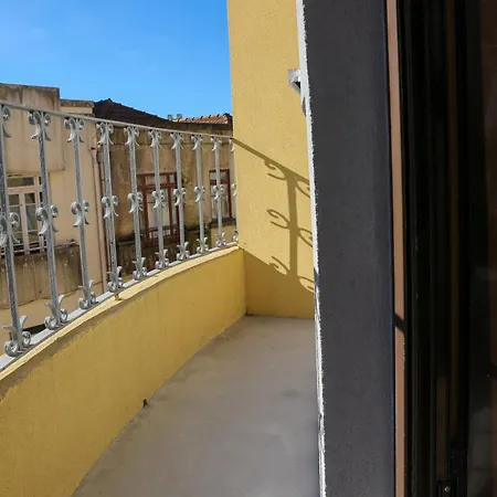 Homestay Habitacao Essencial - Away From *