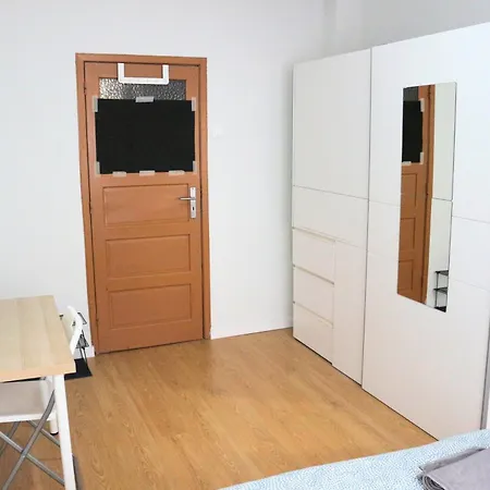 Habitacao Essencial - Away From