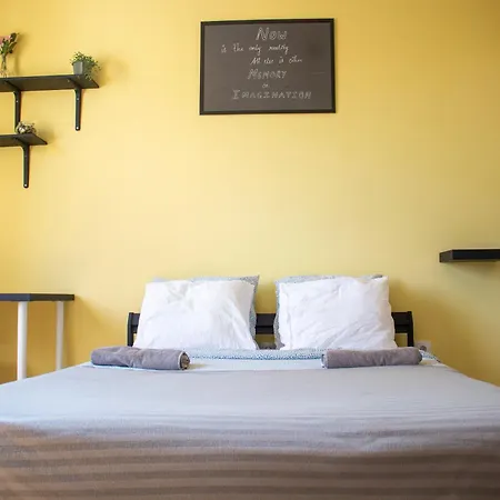 Habitacao Essencial - Away From *
