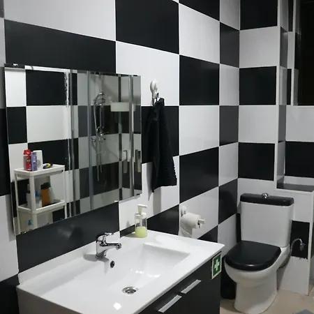 Δωμάτια σε οικογενειακή κατοικία Habitacao Essencial - Away From Πόρτο