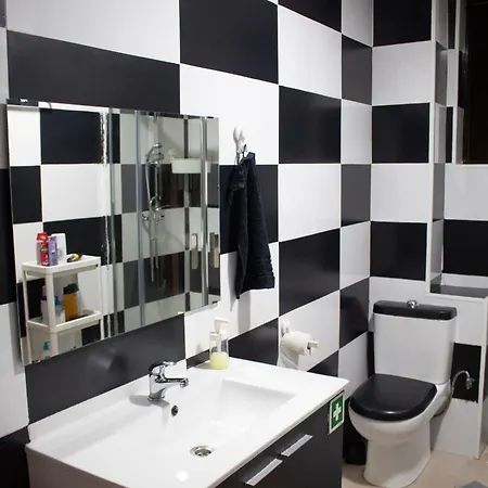 Habitacao Essencial - Away From Accommodatie bij particulieren Porto
